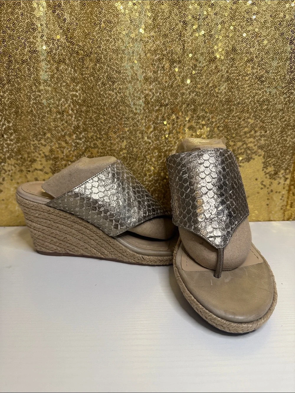 Johnston & Murphy Metallic gold/taupe Snake-Texture Espadrille Wedge Thongs